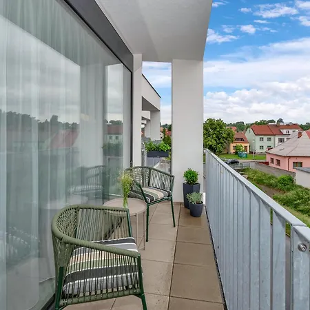 Fully Equipped Apartments With Terraces, Free Garage Parking, Netflix & Ac - By Apartmany Slapanice Cz Exterior photo