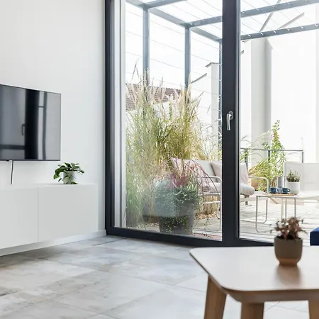 Fully Equipped Apartments With Terraces, Free Garage Parking, Netflix & Ac - By Apartmany Slapanice Cz Exterior photo