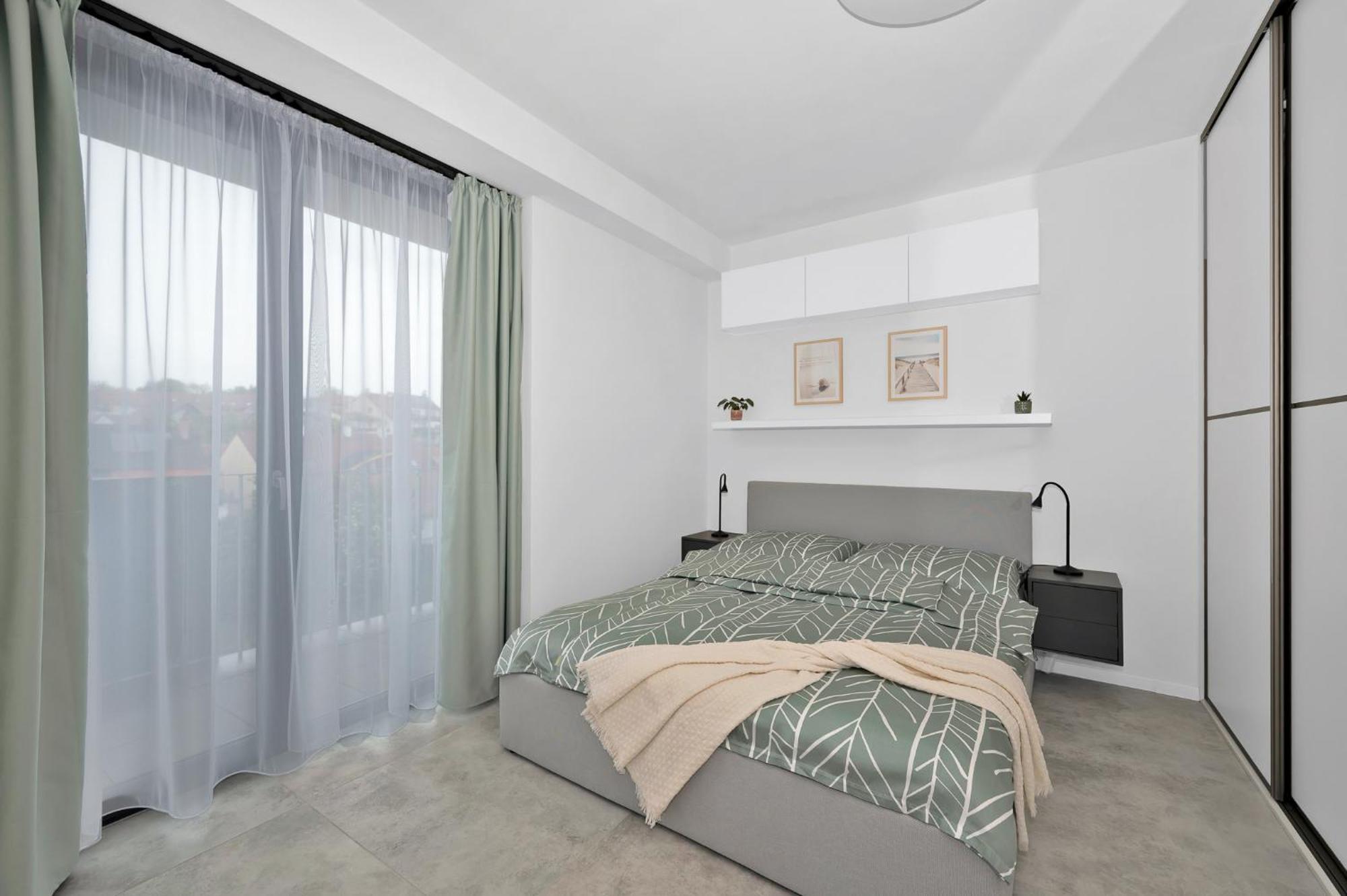 Apartment Fully Equipped With Terraces, Free Garage Parking, Netflix & Ac - By Cz