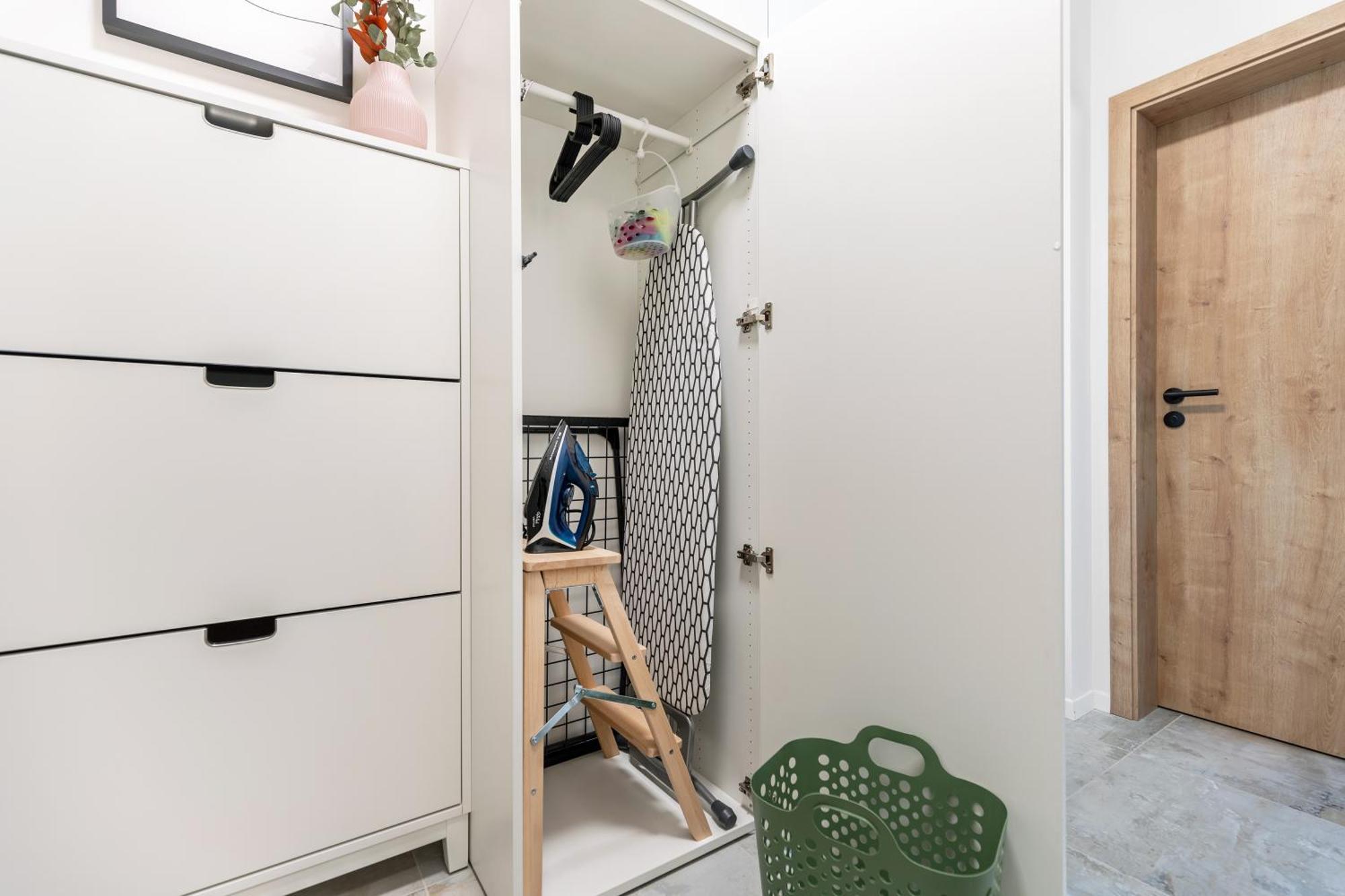 Apartment Fully Equipped With Terraces, Free Garage Parking, Netflix & Ac - By Cz