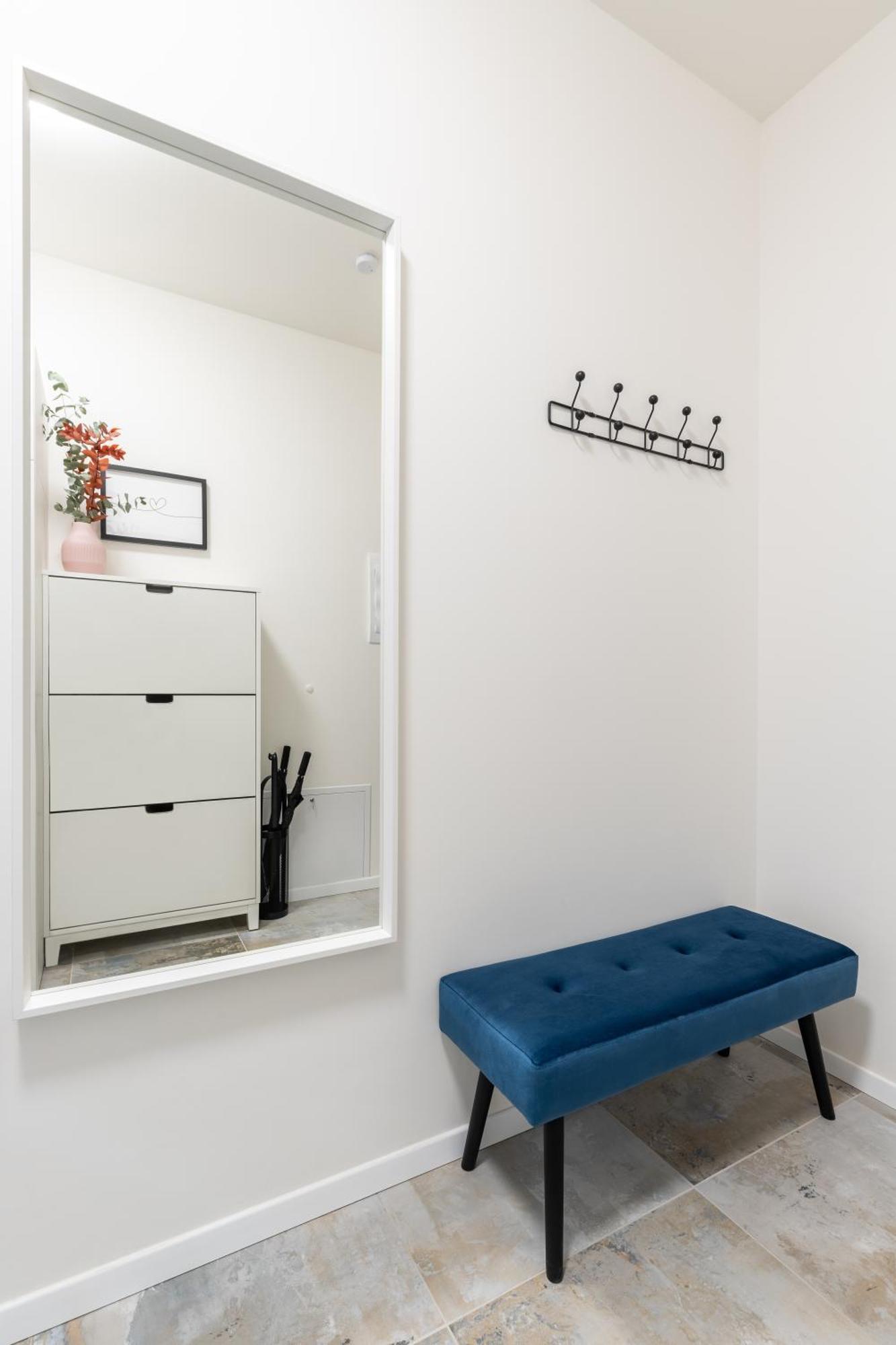 Fully Equipped With Terraces, Free Garage Parking, Netflix & Ac - By Cz *